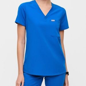 FIGS Catarina One Pocket Scrub Top